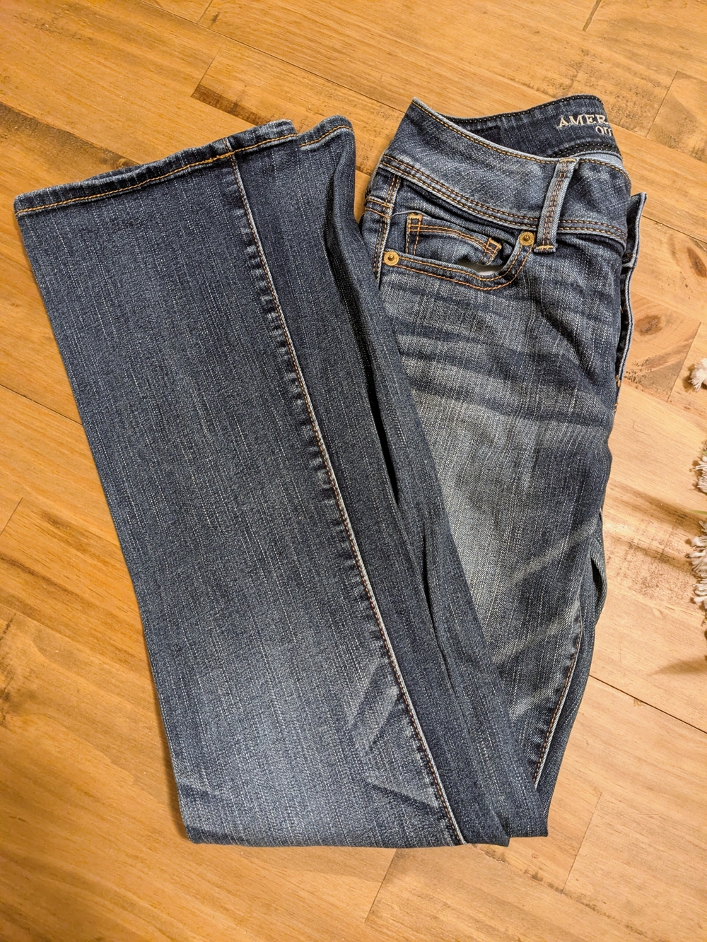American Eagle Kick Boot Super Stretch Jeans Size 2 Short - Picture 2 of 6